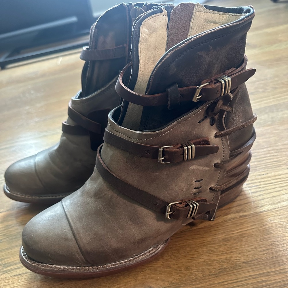 Freebird Crue Grey Multi Genuine Leather Boots Size 10